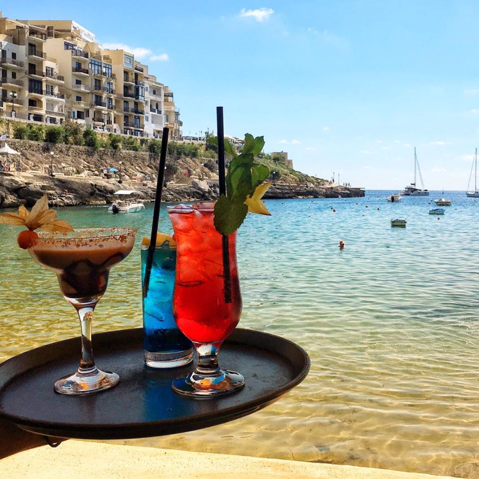 Cocktails at MobyDick Bar & Restaurant in Xlendi